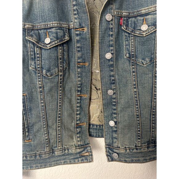 Levi Strauss & Co Denim Jean Jacket Customized Patchwork on Back Size Large - Picture 3 of 6
